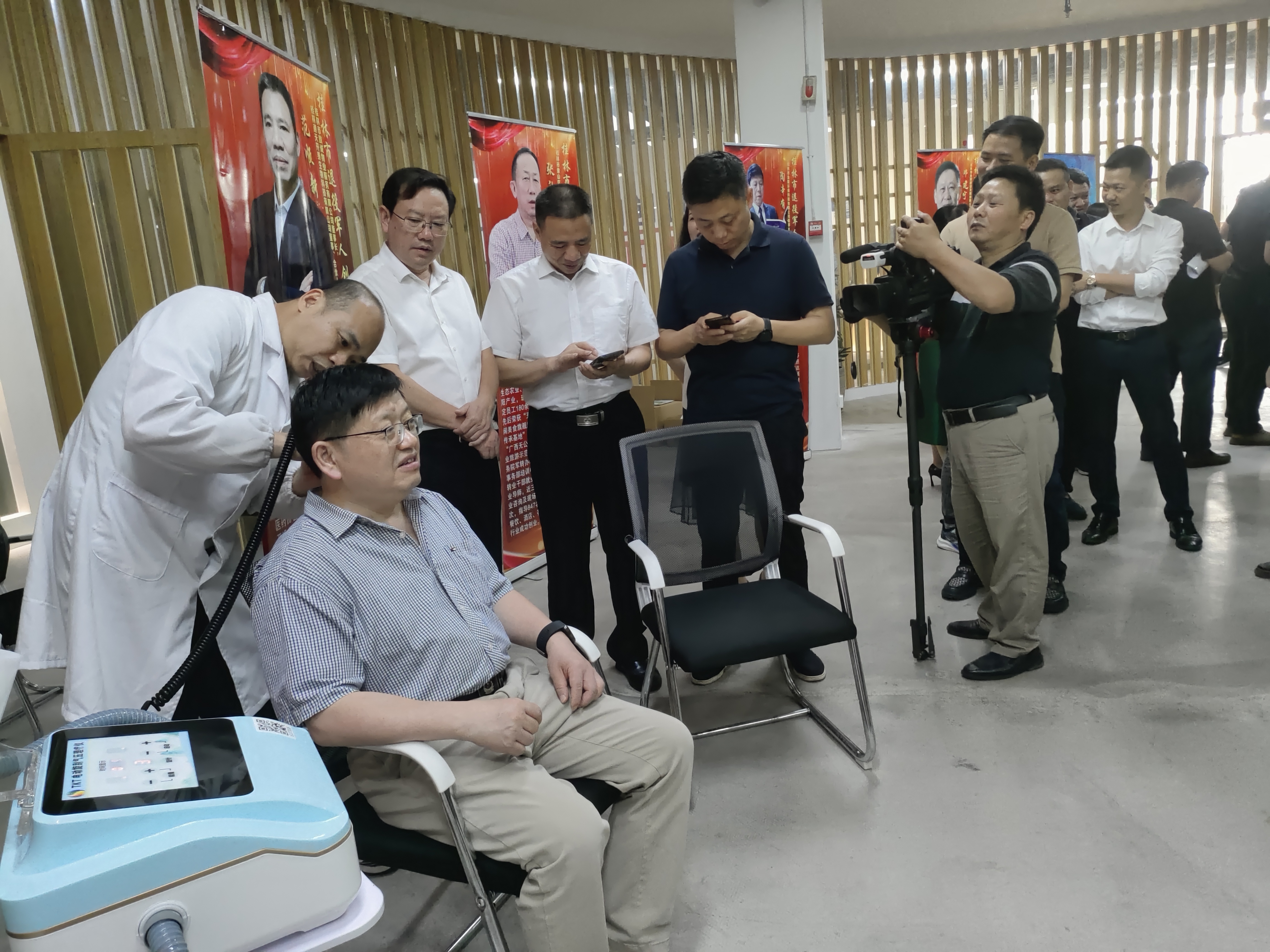 广西“军创”迎盛会 通天开泰展风采