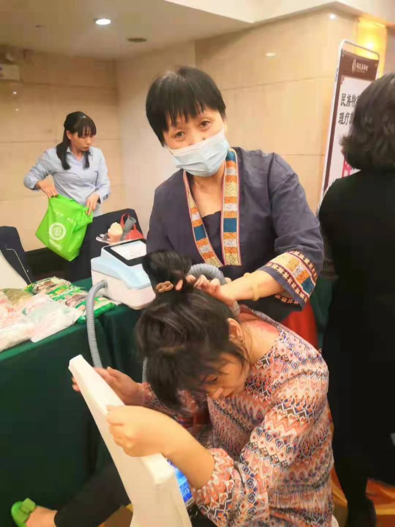 tkt熨经疗法落户恭城瑶汉养寿城助力民族医疗创新发展